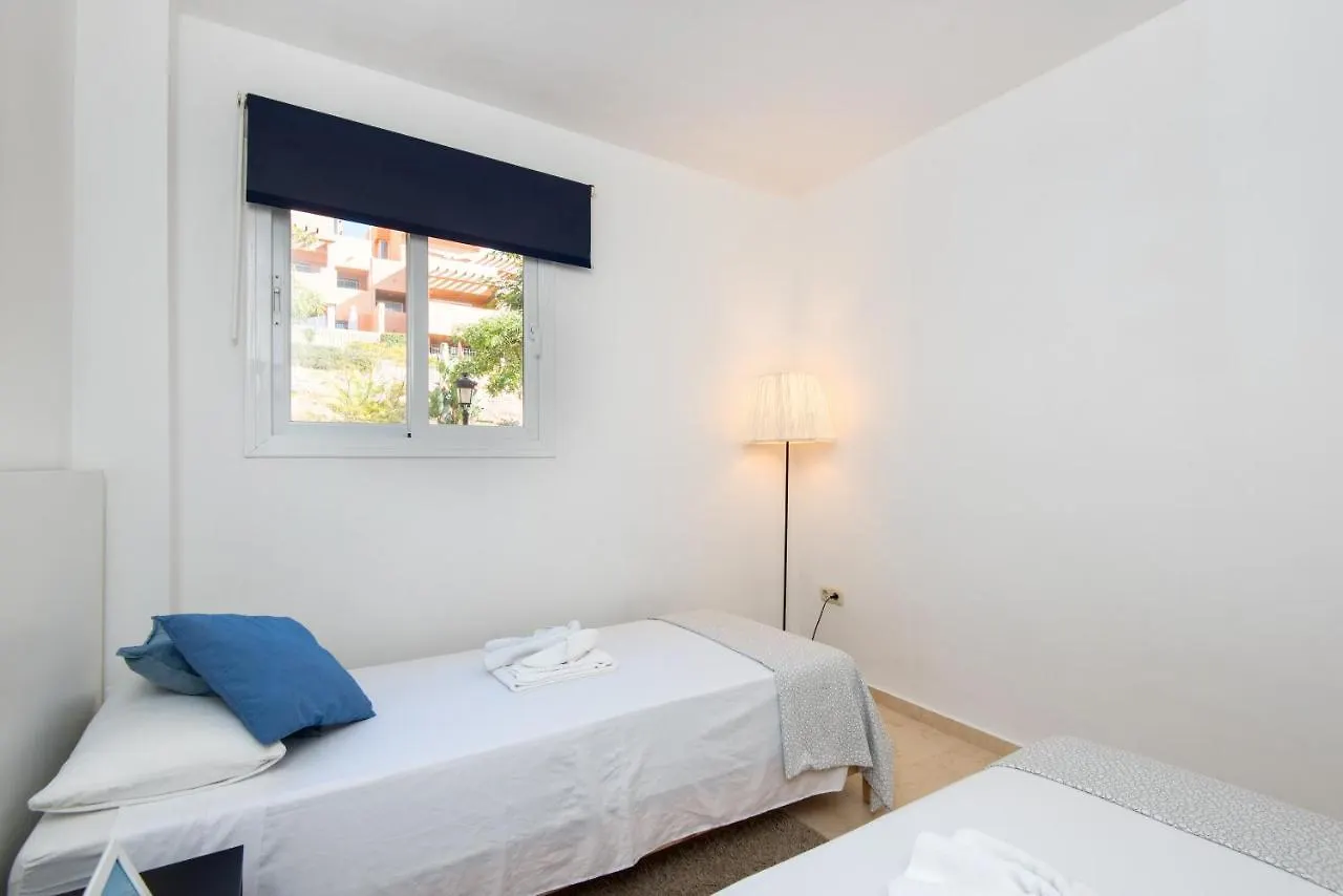 Rentandhomes Marbella Golf Elviria Apartamento